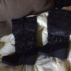 Wedge boots